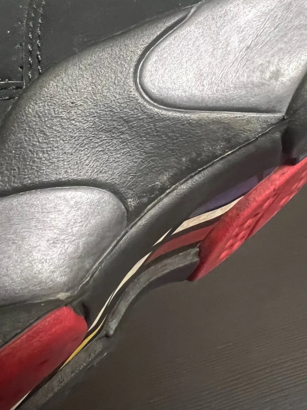 Jordan Air Jordan 8 Retro Playoff 2013 Size 9.5 305381-061 Red Black White